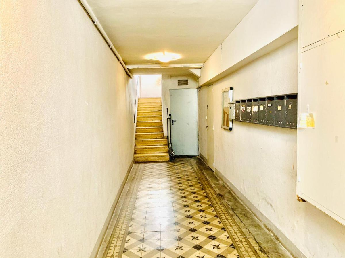 Couronne Studio Aix-en-Provence Extérieur photo